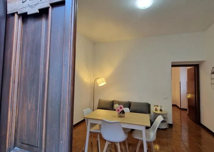 Charming Home With Private Patio Near Swiss Border And Transport - Daisy, Loggiadeifiori